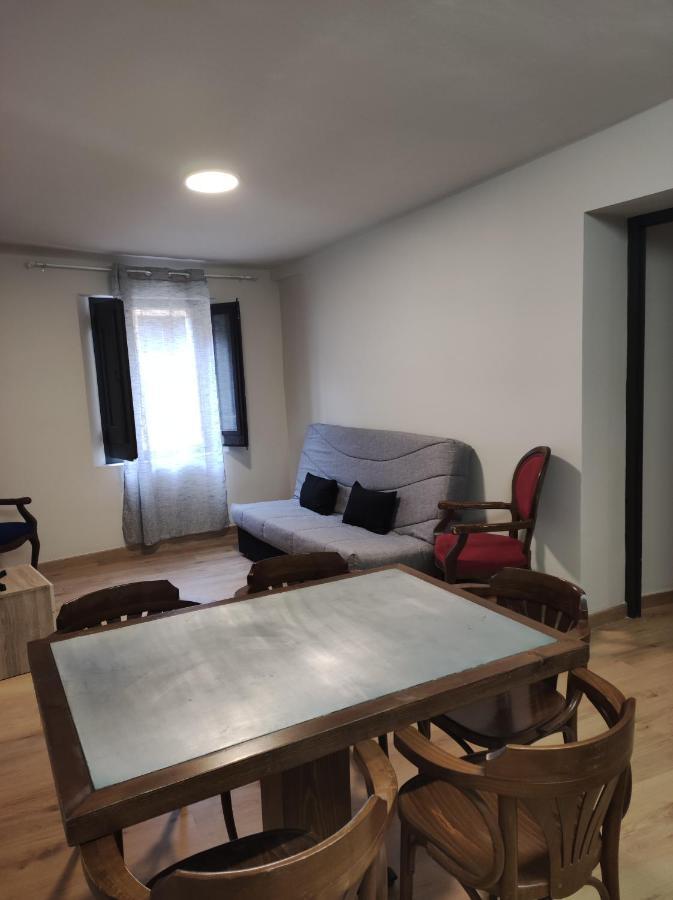 Apt 1 Acollidor Al Centre Historic De Vic Aptgarbi Zewnętrze zdjęcie